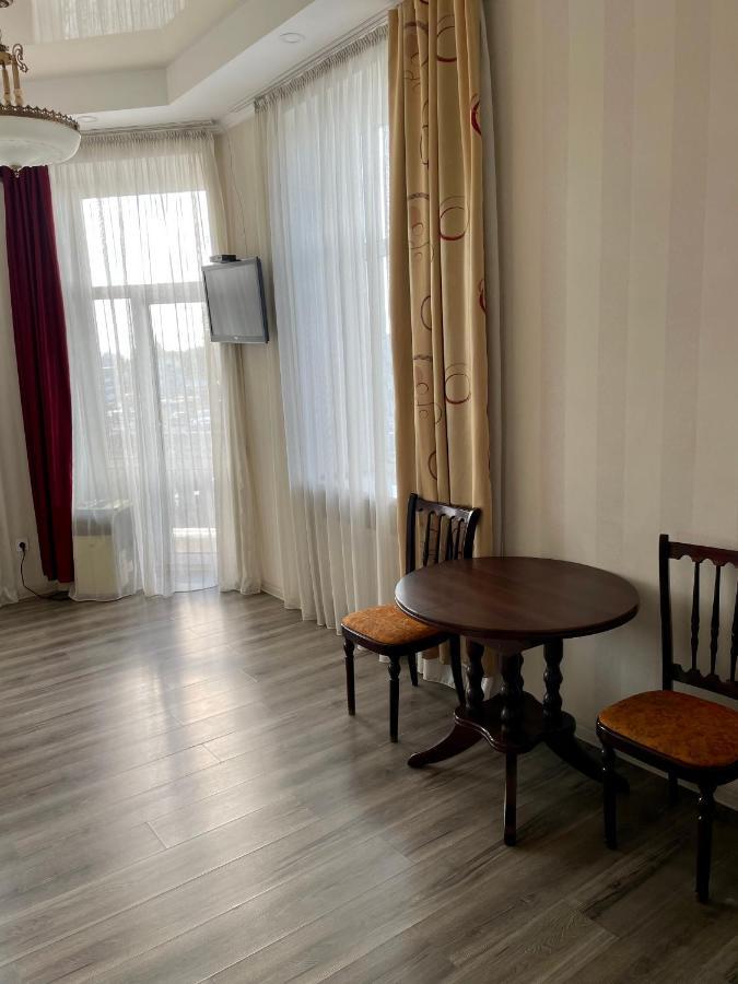 Apartment Studio-біля Вокзалу-недалеко від Центру-Городоцька 151 Львов Экстерьер фото